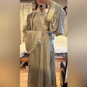 East Han dynasty zhiju Chinese hanfu